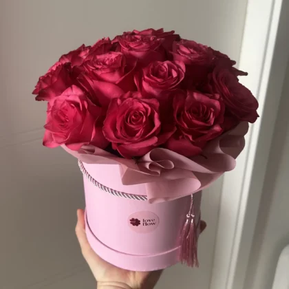Flowerbox z piwoniowej róży